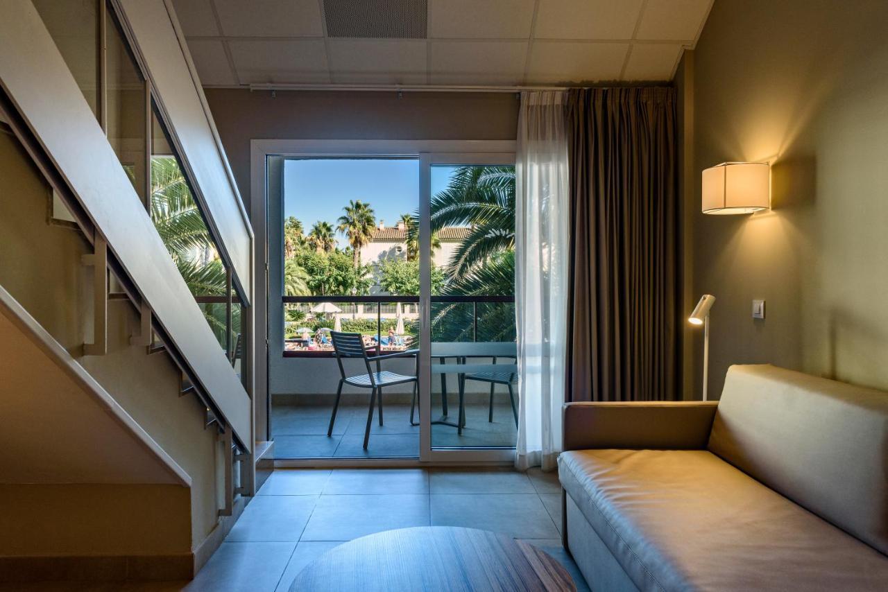 Estival Park Almaris Hotel La Pineda Exterior photo