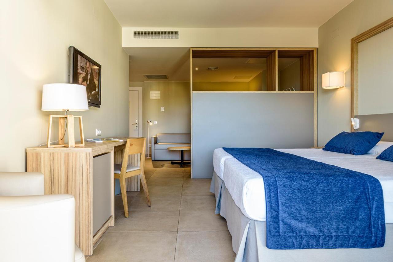 Estival Park Almaris Hotel La Pineda Exterior photo