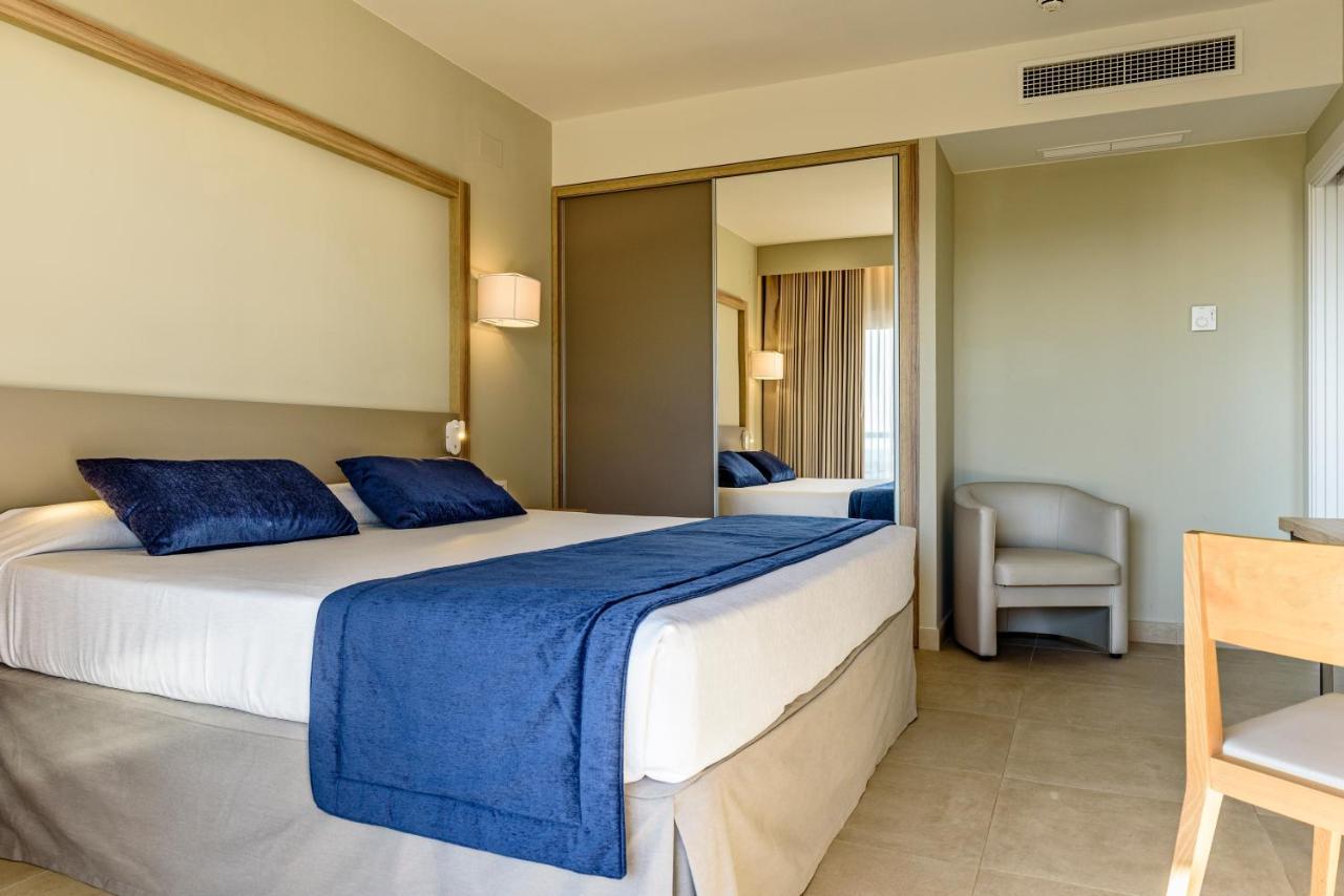 Estival Park Almaris Hotel La Pineda Exterior photo