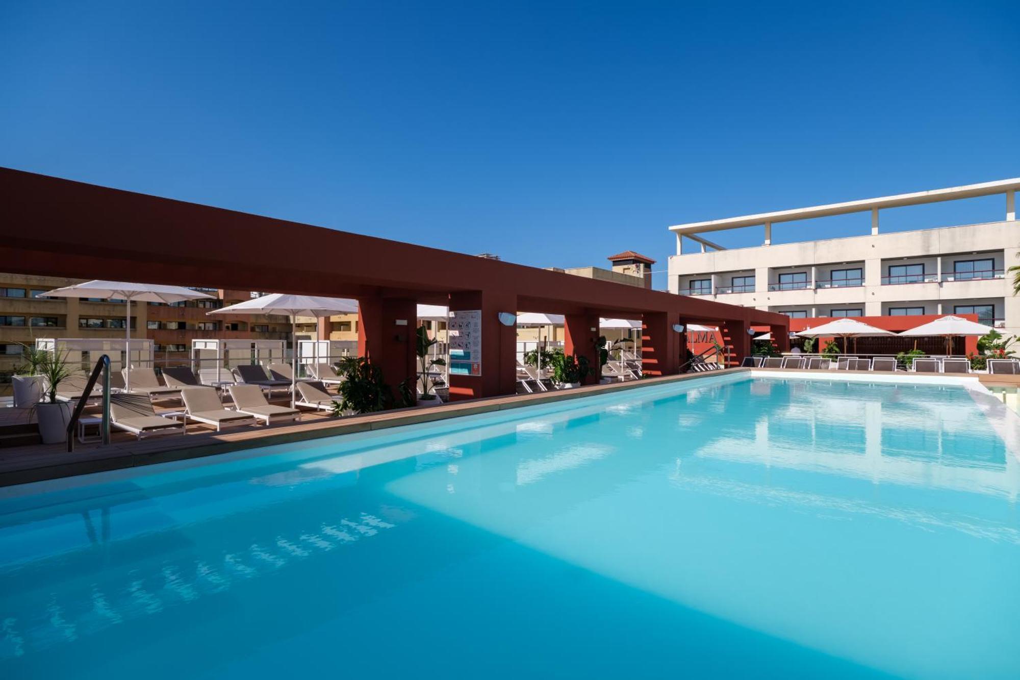 Estival Park Almaris Hotel La Pineda Exterior photo