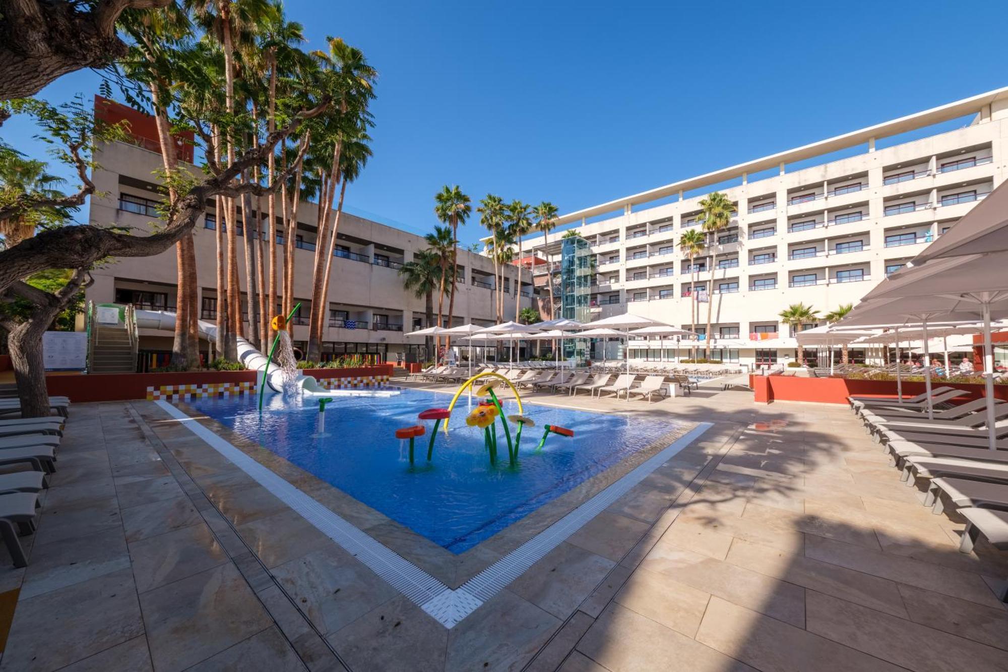 Estival Park Almaris Hotel La Pineda Exterior photo