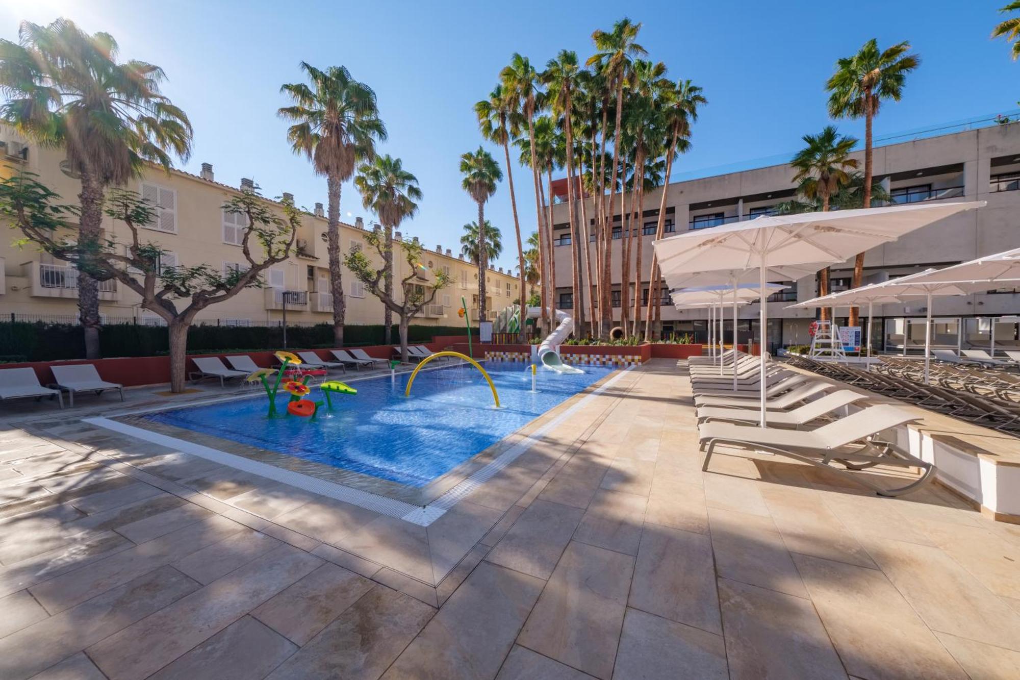 Estival Park Almaris Hotel La Pineda Exterior photo