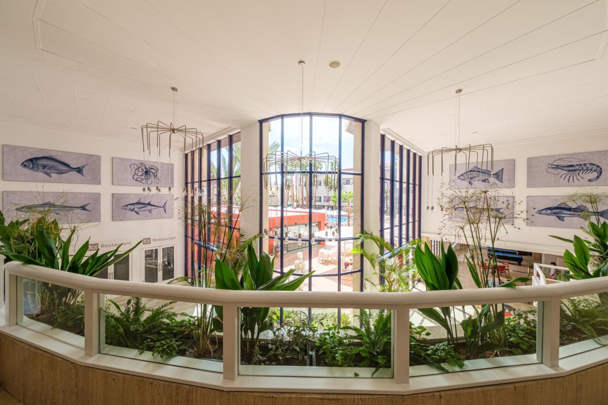Estival Park Almaris Hotel La Pineda Exterior photo